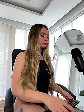 Snapshot of nicollefiorett chatting on September 15, 2025, 7:36 pm nicollefiorett online show from September 15, 2025, 7:36 pm