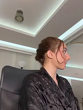 Snapshot of nicollefiorett chatting on December 18, 2025, 12:06 am nicollefiorett online show from December 18, 2025, 12:06 am