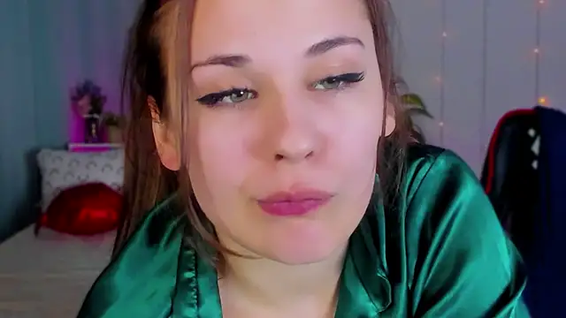 Makima lee online show from February 8, 2025, 4:47 pm