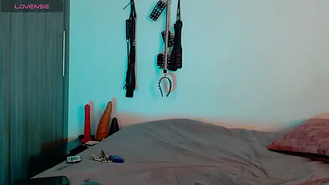 Alisson Beckett online show from March 21, 2025, 7:02 pm