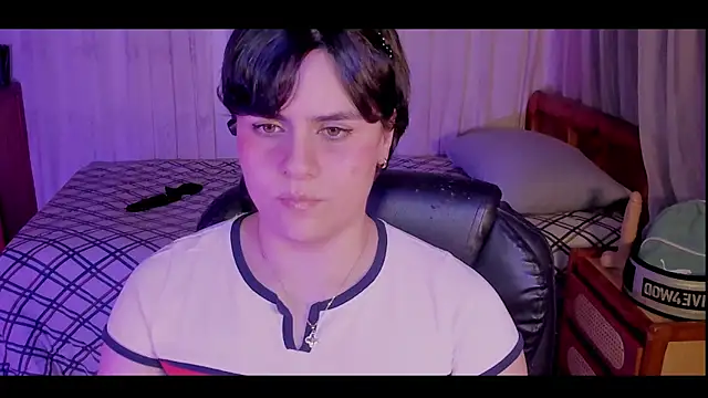 isabelacooperr online show from May 7, 2026, 4:18 am