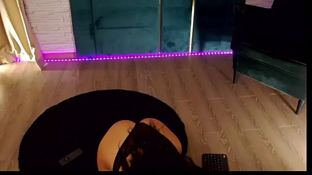 FeetVibe online show from June 25, 2026, 5:12 am