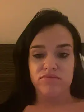 Snapshot of English-Chloe96 chatting on February 13, 2025, 5:26 am English-Chloe96 online show from February 13, 2025, 5:26 am