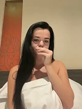 English-Chloe96 online show from February 13, 2026, 6:42 am