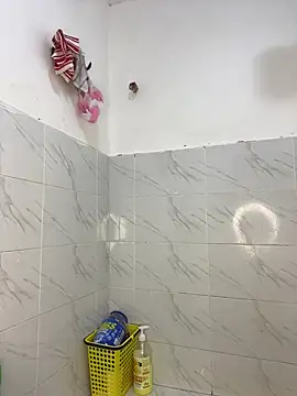 prettiepearl online show from March 15, 2026, 5:52 pm