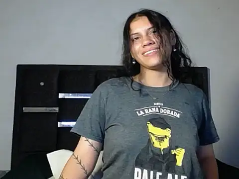 Snapshot of realshy-Stepsis chatting on May 21, 2026, 2:35 pm realshy-Stepsis online show from May 21, 2026, 2:35 pm