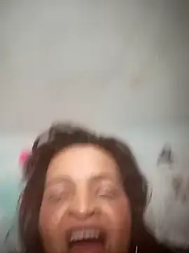 Snapshot of _violetta_- chatting on March 12, 2025, 3:13 am violetta - online show from March 12, 2025, 3:13 am