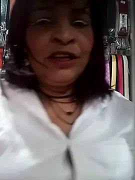 Snapshot of _violetta_- chatting on March 20, 2025, 10:07 pm violetta - online show from March 20, 2025, 10:07 pm