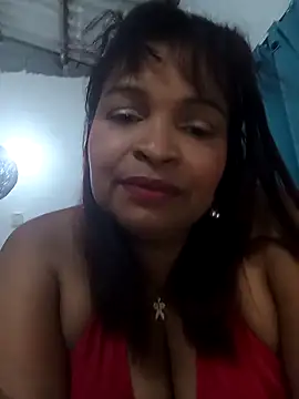 Snapshot of _violetta_- chatting on May 10, 2026, 1:11 am violetta - online show from May 10, 2026, 1:11 am