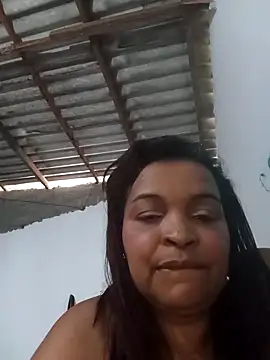 Snapshot of _violetta_- chatting on May 12, 2026, 1:08 pm violetta - online show from May 12, 2026, 1:08 pm