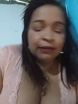 Snapshot of _violetta_- chatting on May 24, 2026, 12:10 pm violetta - online show from May 24, 2026, 12:10 pm