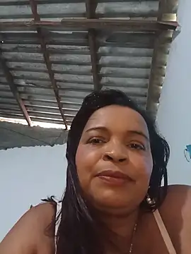 Snapshot of _violetta_- chatting on May 27, 2026, 2:03 pm violetta - online show from May 27, 2026, 2:03 pm