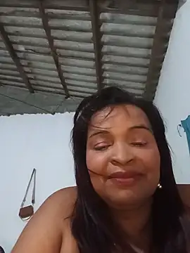 Snapshot of _violetta_- chatting on May 29, 2026, 3:15 am violetta - online show from May 29, 2026, 3:15 am