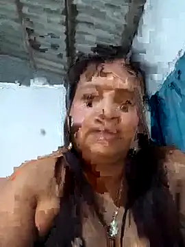 Snapshot of _violetta_- chatting on June 14, 2026, 11:40 pm violetta - online show from June 14, 2026, 11:40 pm