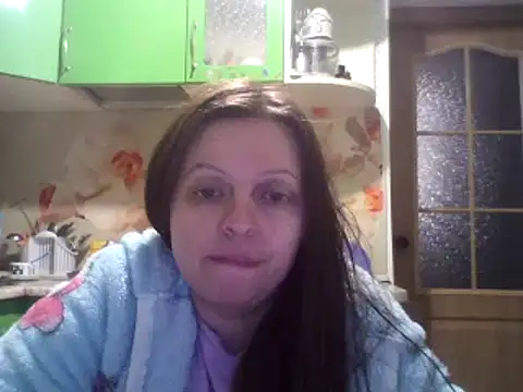 Snapshot of CatMelissa chatting on December 3, 2024, 10:18 pm CatMelissa online show from December 3, 2024, 10:18 pm