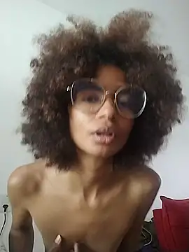 Snapshot of Emanuelle_manu chatting on December 3, 2024, 3:44 pm Emanuelle manu online show from December 3, 2024, 3:44 pm