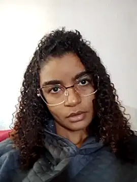 Snapshot of Emanuelle_manu chatting on May 13, 2026, 1:30 pm Emanuelle manu online show from May 13, 2026, 1:30 pm