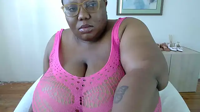 Snapshot of DAIRYBELLELIZxx chatting on October 25, 2025, 5:48 am DAIRYBELLELIZxx online show from October 25, 2025, 5:48 am