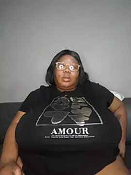Snapshot of DAIRYBELLELIZxx chatting on July 14, 2026, 8:03 pm DAIRYBELLELIZxx online show from July 14, 2026, 8:03 pm