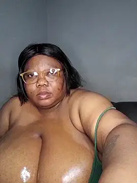 Snapshot of DAIRYBELLELIZxx chatting on July 19, 2026, 3:43 am DAIRYBELLELIZxx online show from July 19, 2026, 3:43 am