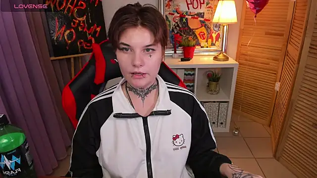 Snapshot of mekurisu chatting on February 24, 2025, 2:58 pm mekurisu online show from February 24, 2025, 2:58 pm