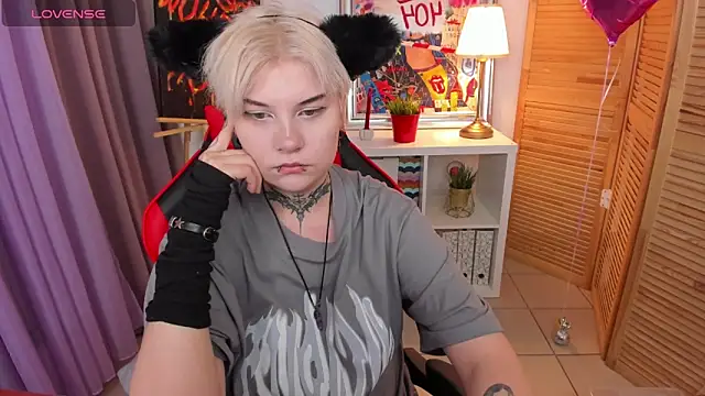 Snapshot of mekurisu chatting on March 4, 2025, 1:12 am mekurisu online show from March 4, 2025, 1:12 am