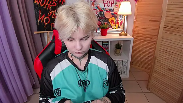 Snapshot of mekurisu chatting on March 17, 2025, 1:14 am mekurisu online show from March 17, 2025, 1:14 am