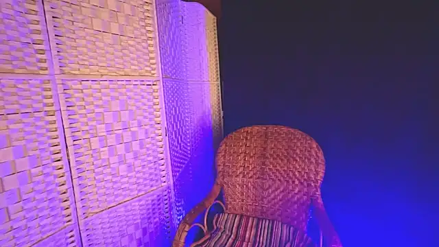 Snapshot of KayleyxEmily chatting on January 31, 2025, 2:17 pm KayleyxEmily online show from January 31, 2025, 2:17 pm