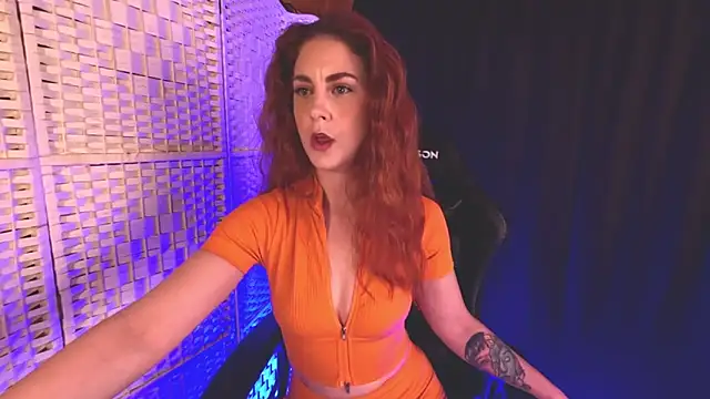 Snapshot of KayleyxEmily chatting on February 24, 2025, 1:53 pm KayleyxEmily online show from February 24, 2025, 1:53 pm