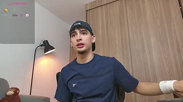 zenn rush1 online show from February 7, 2025, 12:50 pm