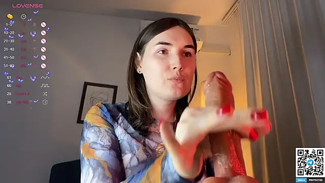 Snapshot of Maria_Bowie chatting on February 19, 2025, 5:27 pm Maria Bowie online show from February 19, 2025, 5:27 pm