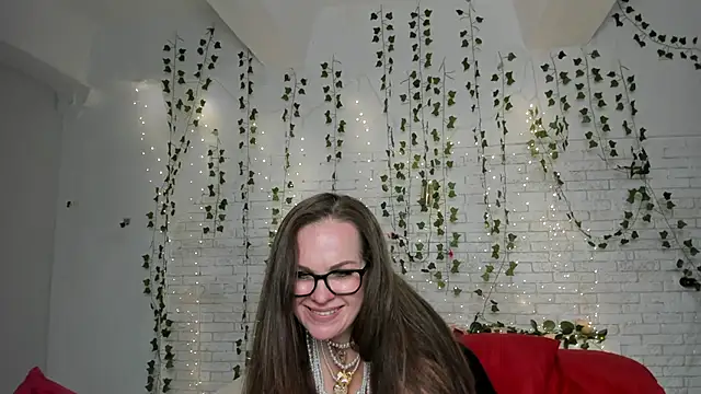 fiery stella online show from October 25, 2025, 11:51 am