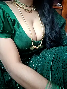 Snapshot of amala_ss chatting on February 14, 2025, 1:40 pm amala ss online show from February 14, 2025, 1:40 pm