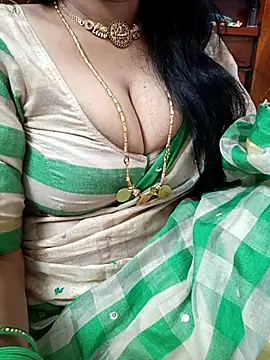 Snapshot of amala_ss chatting on February 28, 2025, 10:52 am amala ss online show from February 28, 2025, 10:52 am