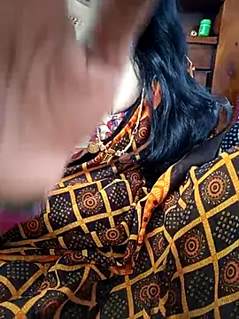 Snapshot of amala_ss chatting on March 4, 2025, 2:17 am amala ss online show from March 4, 2025, 2:17 am