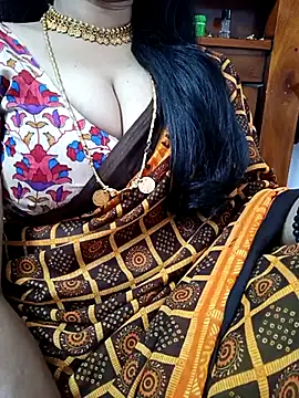 Snapshot of amala_ss chatting on March 6, 2025, 10:52 am amala ss online show from March 6, 2025, 10:52 am