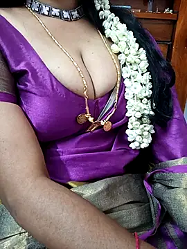 Snapshot of amala_ss chatting on March 7, 2025, 5:28 pm amala ss online show from March 7, 2025, 5:28 pm