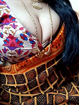 Snapshot of amala_ss chatting on October 5, 2025, 2:43 am amala ss online show from October 5, 2025, 2:43 am