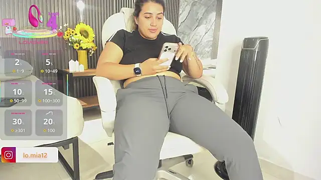 julietha taylor online show from April 25, 2026, 12:57 am