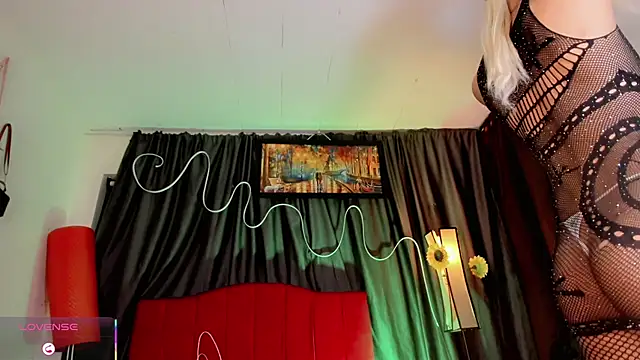 Gabyqueen70 online show from March 6, 2026, 3:03 am