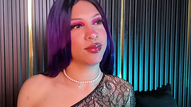 Snapshot of AndyBlake_ chatting on January 22, 2025, 2:15 am AndyBlake online show from January 22, 2025, 2:15 am