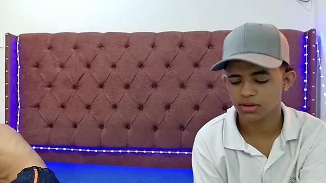 Snapshot of boys_yourparty chatting on February 18, 2025, 1:22 pm boys yourparty online show from February 18, 2025, 1:22 pm