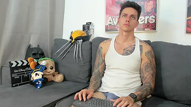 Snapshot of JeanBroc chatting on July 6, 2026, 6:43 pm JeanBroc online show from July 6, 2026, 6:43 pm
