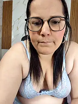 kiara scottt online show from March 16, 2026, 8:40 am