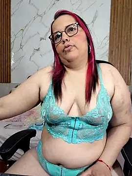 Snapshot of kiara_scottt chatting on June 16, 2026, 8:39 am kiara scottt online show from June 16, 2026, 8:39 am