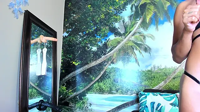 Snapshot of Mieldeluna chatting on February 8, 2025, 12:49 am Mieldeluna online show from February 8, 2025, 12:49 am