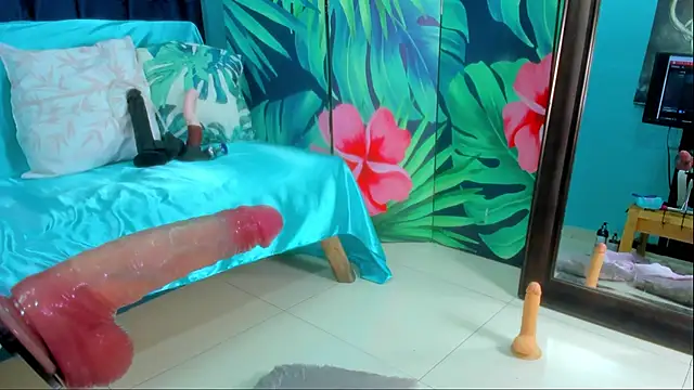 Snapshot of Mieldeluna chatting on November 28, 2025, 4:04 am Mieldeluna online show from November 28, 2025, 4:04 am