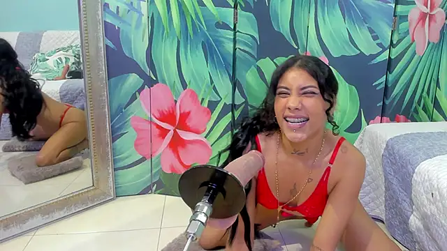 Snapshot of Mieldeluna chatting on February 20, 2026, 6:59 am Mieldeluna online show from February 20, 2026, 6:59 am