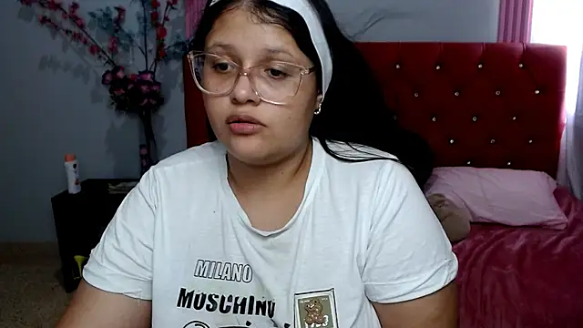 Snapshot of angel_barbie_1 chatting on July 28, 2026, 7:39 pm angel barbie 1 online show from July 28, 2026, 7:39 pm