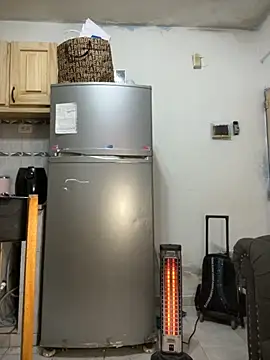 PEACHY439 online show from September 25, 2025, 4:27 am